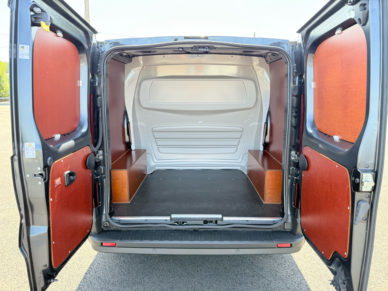 RENAULT Trafic liising RENAULT Trafic: pilt 18 RENAULT Trafic liising RENAULT Trafic: pilt 18