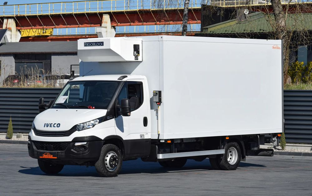 Iveco DAILY 70C18 / 3.0 - 180 KM / AUTOMAT HI-MATIC / 3 OSOBY / CHŁODNIA - MROŹNIA 4,55 M / AGREGAD FRIGOBLOCK / WINDA SORENSEN / KLIMA / TEMPOMAT / KAMERA COFANIA / REGULOWANE ZAWIESZENIE / SERWISOWA - Külmutiga veoauto: pilt 1 Iveco DAILY 70C18 / 3.0 - 180 KM / AUTOMAT HI-MATIC / 3 OSOBY / CHŁODNIA - MROŹNIA 4,55 M / AGREGAD FRIGOBLOCK / WINDA SORENSEN / KLIMA / TEMPOMAT / KAMERA COFANIA / REGULOWANE ZAWIESZENIE / SERWISOWA - Külmutiga veoauto: pilt 1