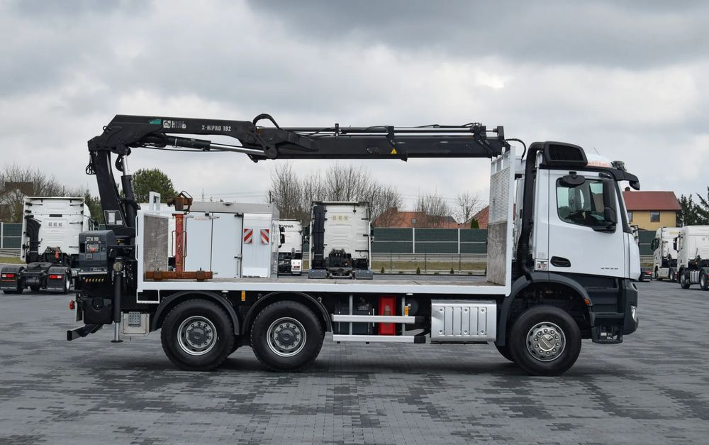 Mercedes-Benz AROCS 2636 / 6x4 / HIAB X-HIPRO 192 E-3 / WYSUW x3 / ROTATOR / STEROWANIE RADIOWE / UDT / PODPORY HYDRAULICZNE / AUTOMAT / KAMERA COFANIA / NISKI PRZEBIEG / SPROWADZONY - Madelveok/ Platvormveok, Kraanaga veoauto: pilt 4 Mercedes-Benz AROCS 2636 / 6x4 / HIAB X-HIPRO 192 E-3 / WYSUW x3 / ROTATOR / STEROWANIE RADIOWE / UDT / PODPORY HYDRAULICZNE / AUTOMAT / KAMERA COFANIA / NISKI PRZEBIEG / SPROWADZONY - Madelveok/ Platvormveok, Kraanaga veoauto: pilt 4