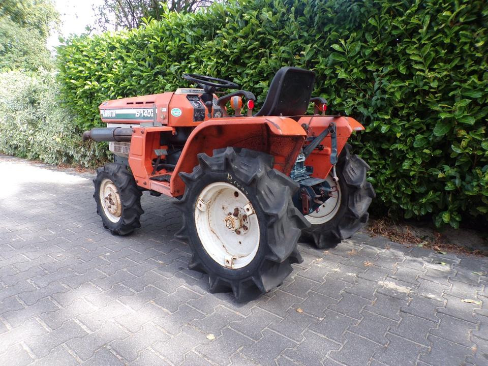 Kleintraktor Kubota B1402 - Väiketraktor: pilt 3 Kleintraktor Kubota B1402 - Väiketraktor: pilt 3