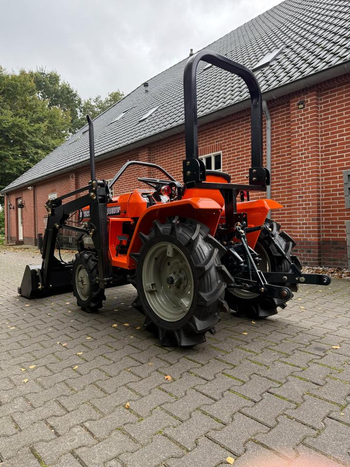 Kleintraktor Kubota B1502DT mit Frontlader ab 125 € pro Monat. - Väiketraktor: pilt 4 Kleintraktor Kubota B1502DT mit Frontlader ab 125 € pro Monat. - Väiketraktor: pilt 4