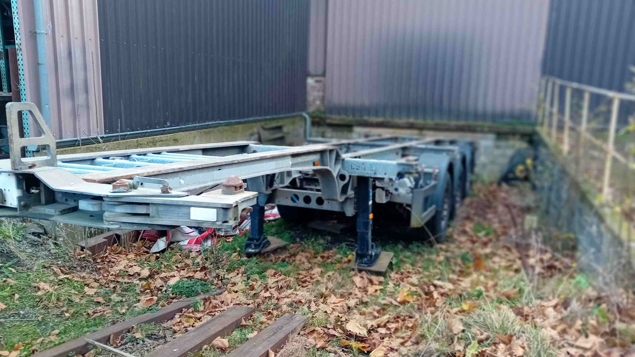 SCHMITZ CARGOBULL châssis porte-conteneur semi-remorque Os - type SGF*3 - adaptable pour conteneur 20' et 40' - Konteinerveduk/ Tõstukiga poolhaagis: pilt 2 SCHMITZ CARGOBULL châssis porte-conteneur semi-remorque Os - type SGF*3 - adaptable pour conteneur 20' et 40' - Konteinerveduk/ Tõstukiga poolhaagis: pilt 2