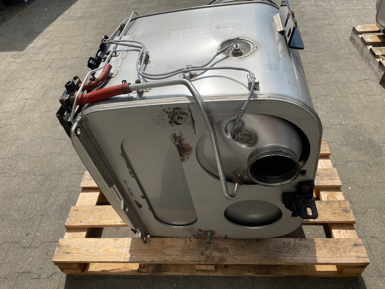 KATALIZATOR MAN TGX TGS EURO 6 DPF TŁUMIK WYDECH 81151036115 - Katalüüsmuundur - Veoauto: pilt 5 KATALIZATOR MAN TGX TGS EURO 6 DPF TŁUMIK WYDECH 81151036115 - Katalüüsmuundur - Veoauto: pilt 5