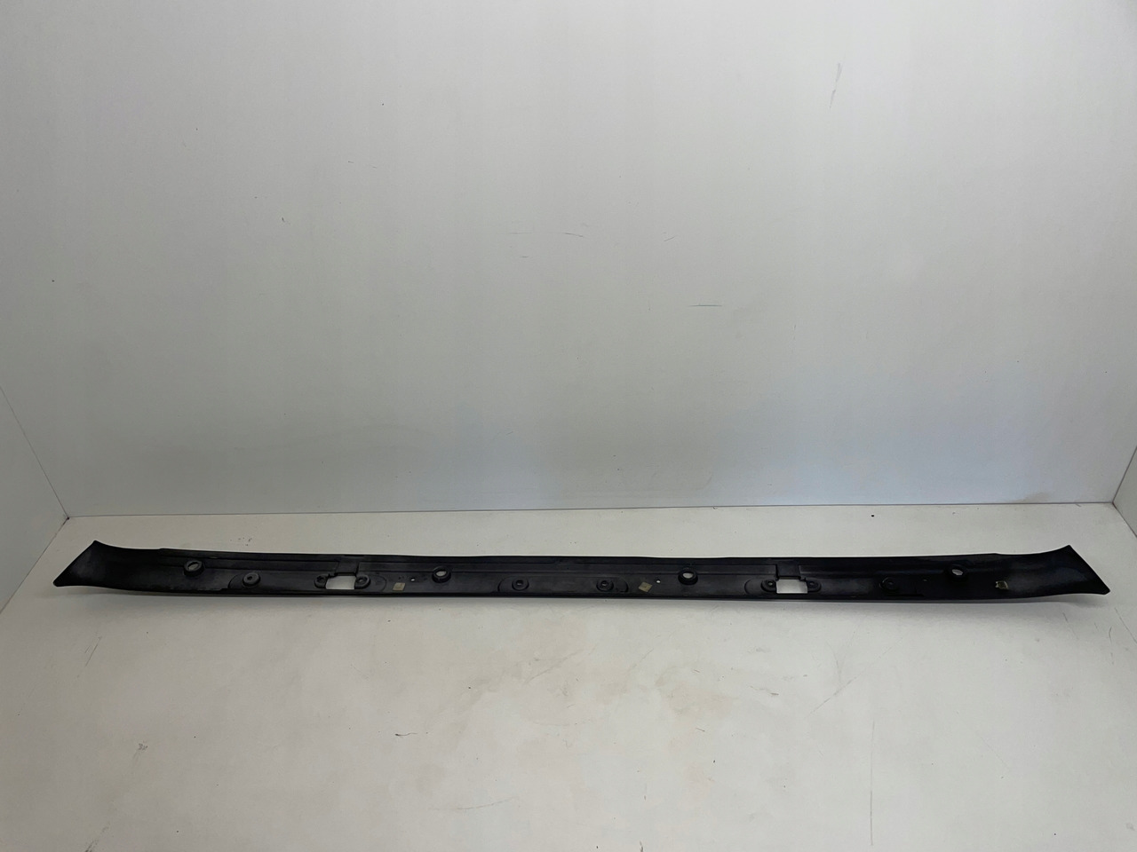 PODSZYBIE OSŁONA MASKOWNICA DAF 105 XF DAF 1665944 - Esiklaas - Veoauto: pilt 4 PODSZYBIE OSŁONA MASKOWNICA DAF 105 XF DAF 1665944 - Esiklaas - Veoauto: pilt 4