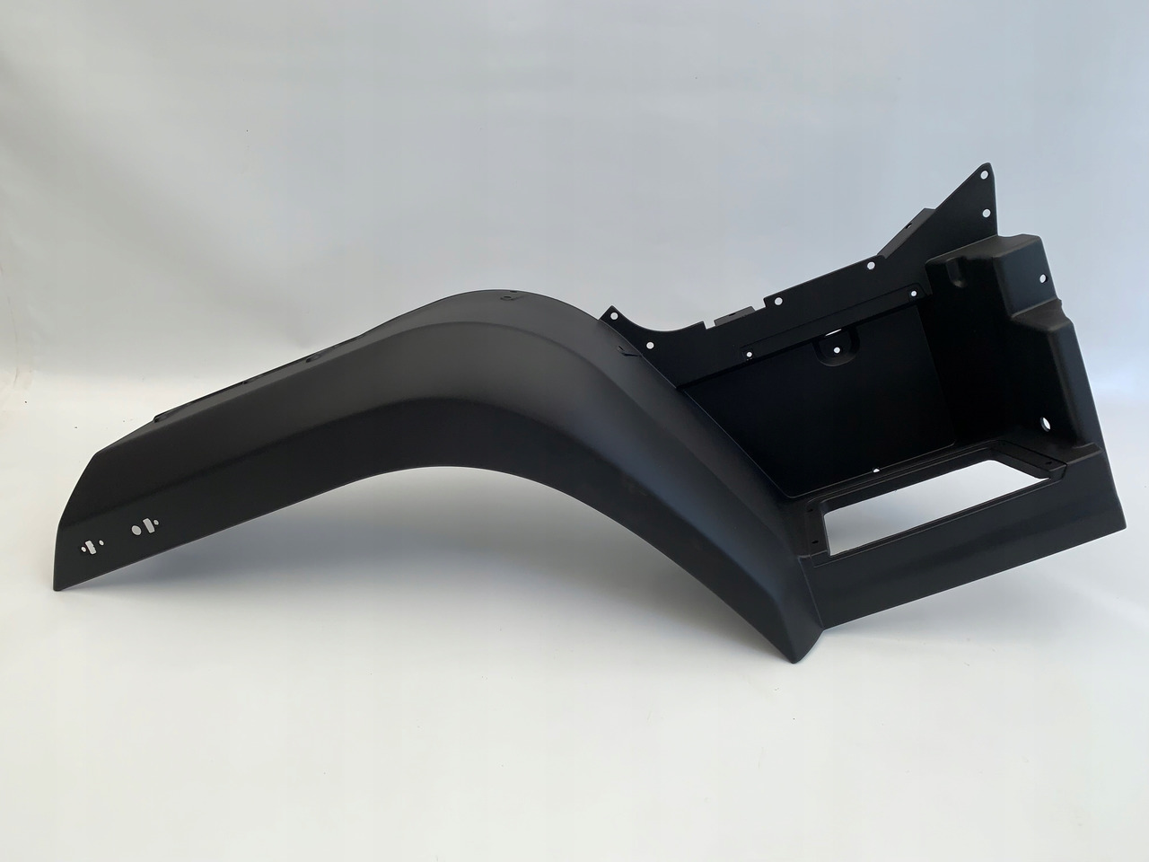 PRAWA STOPNICA BŁOTNIK MAN L2000M L 2000 M NR 1111 - Pealisehitus ja välispind - Veoauto: pilt 1 PRAWA STOPNICA BŁOTNIK MAN L2000M L 2000 M NR 1111 - Pealisehitus ja välispind - Veoauto: pilt 1