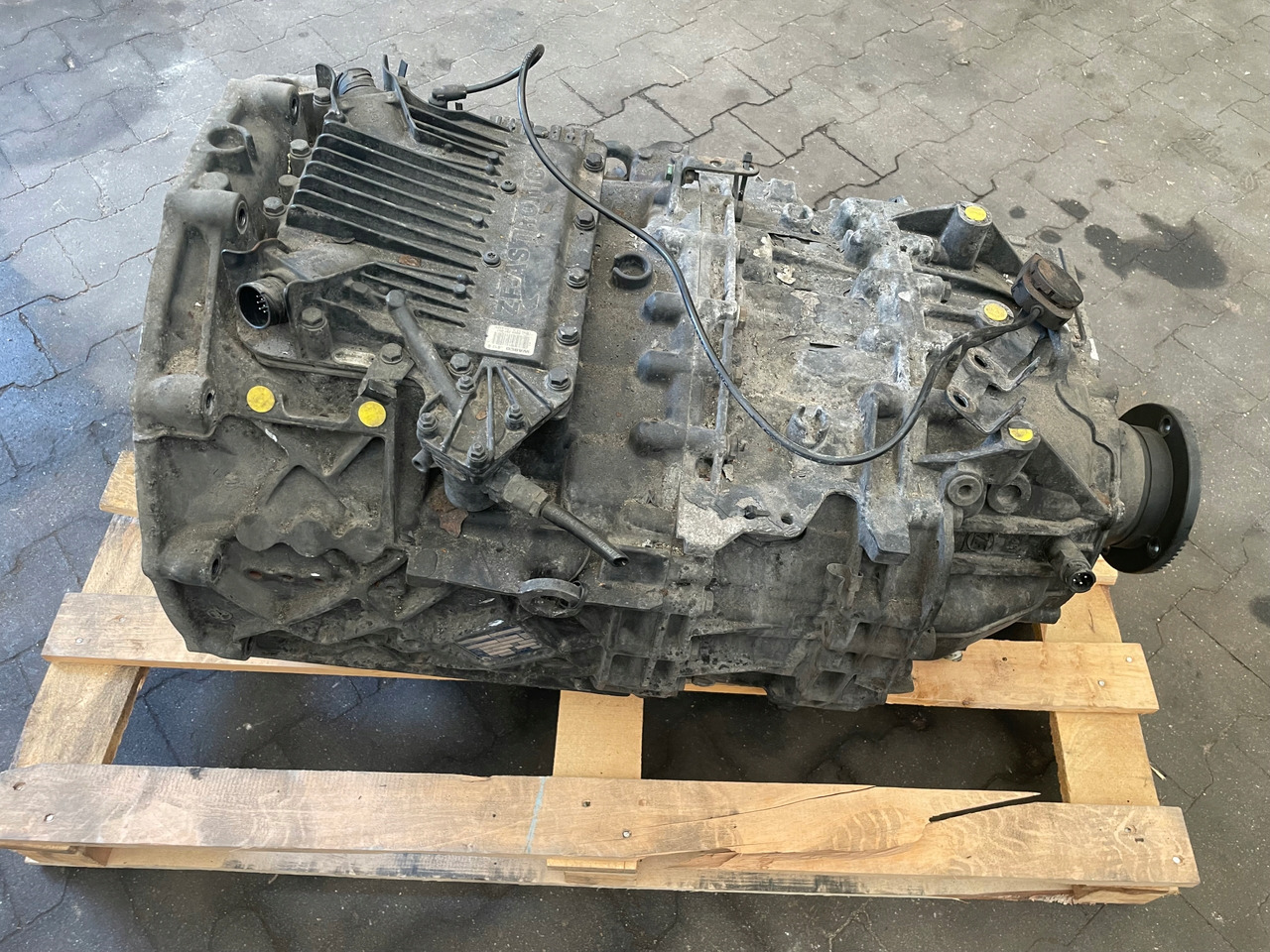 SKRZYNIA BIEGÓW MAN TGS TGX EURO 6 12AS2330TD - Käigukast - Veoauto: pilt 1 SKRZYNIA BIEGÓW MAN TGS TGX EURO 6 12AS2330TD - Käigukast - Veoauto: pilt 1