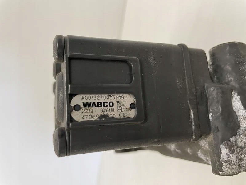 ZAWÓR PODUSZEK MERCEDES ACTROS MP 4 A0013270625 - Piduriklapp - Veoauto: pilt 2 ZAWÓR PODUSZEK MERCEDES ACTROS MP 4 A0013270625 - Piduriklapp - Veoauto: pilt 2