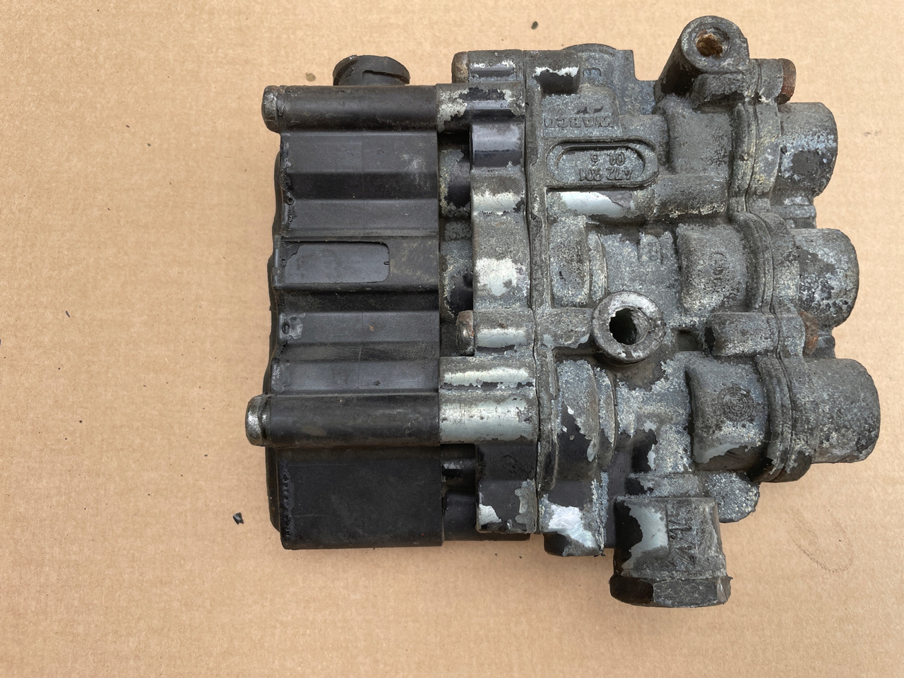 ZAWÓR PODUSZEK MERCEDES ACTROS MP 4 MP4 A0013270725 - Piduriklapp - Veoauto: pilt 1 ZAWÓR PODUSZEK MERCEDES ACTROS MP 4 MP4 A0013270725 - Piduriklapp - Veoauto: pilt 1