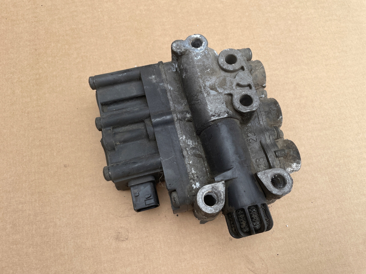 ZAWÓR PODUSZEK MERCEDES ACTROS MP 4 MP4 A0013270725 - Piduriklapp - Veoauto: pilt 2 ZAWÓR PODUSZEK MERCEDES ACTROS MP 4 MP4 A0013270725 - Piduriklapp - Veoauto: pilt 2