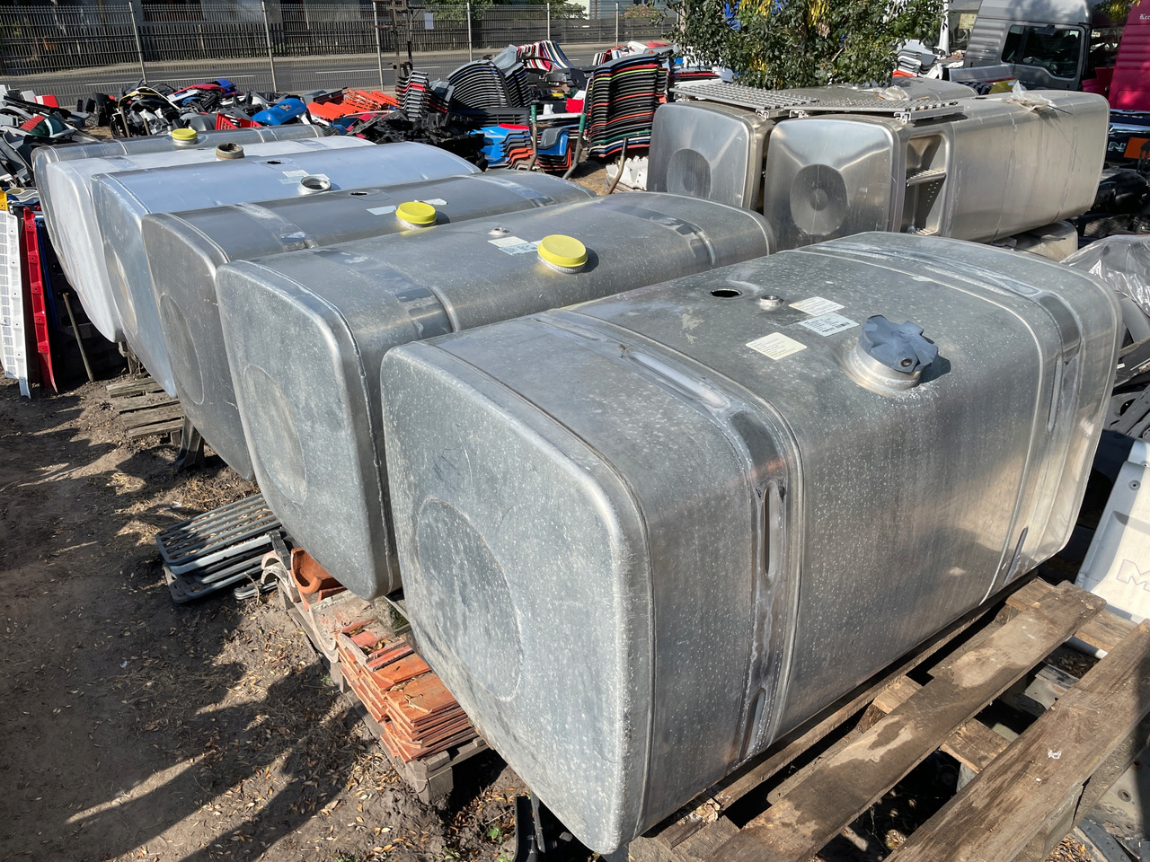 Kütusepaak - Veoauto ZBIORNIK PALIWA MAN TGX TGS 580L 81122016936: pilt 7 Kütusepaak - Veoauto ZBIORNIK PALIWA MAN TGX TGS 580L 81122016936: pilt 7