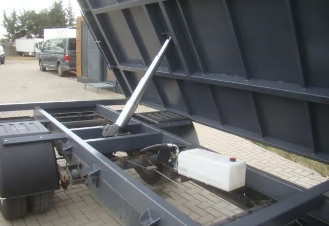 Iveco DAILY 50 C 17 3.0TDI  3-STONNA WYWROYKA - Tarbesõiduk kallur: pilt 4 Iveco DAILY 50 C 17 3.0TDI  3-STONNA WYWROYKA - Tarbesõiduk kallur: pilt 4