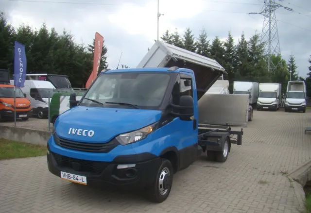 Iveco DAILY 50 C 17 3.0TDI WYWROTKA WINDA MECHANICZNA PRZYSTAWKA DO HYDRAULIKI - Tarbesõiduk kallur: pilt 1 Iveco DAILY 50 C 17 3.0TDI WYWROTKA WINDA MECHANICZNA PRZYSTAWKA DO HYDRAULIKI - Tarbesõiduk kallur: pilt 1