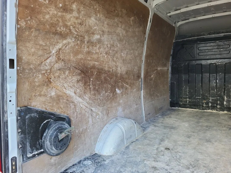 Iveco Daily L2H2 - Kaubik: pilt 4 Iveco Daily L2H2 - Kaubik: pilt 4