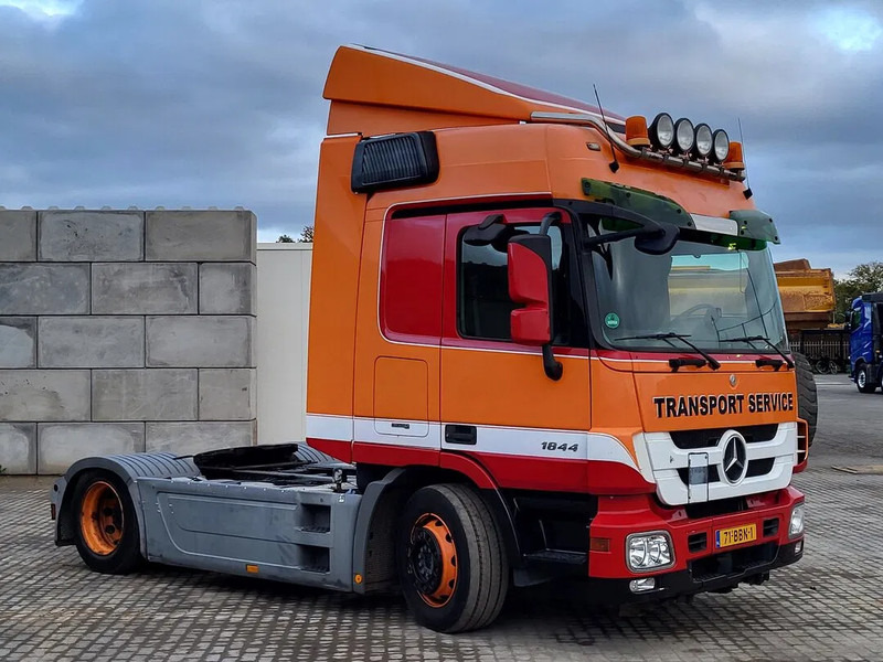 Mercedes-Benz SK 1844 Actros 1844 - Sadulveok: pilt 2 Mercedes-Benz SK 1844 Actros 1844 - Sadulveok: pilt 2