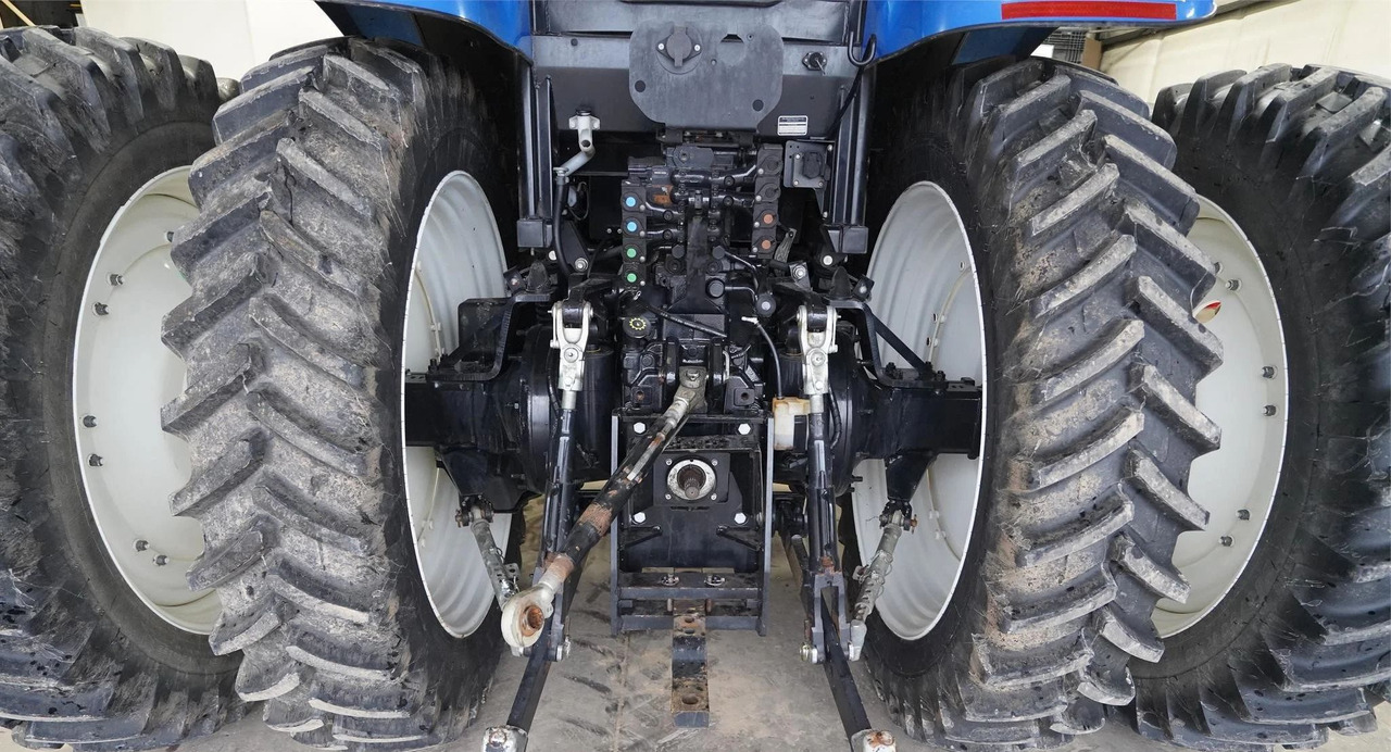 NEW HOLLAND T7.210 - Traktor: pilt 5 NEW HOLLAND T7.210 - Traktor: pilt 5