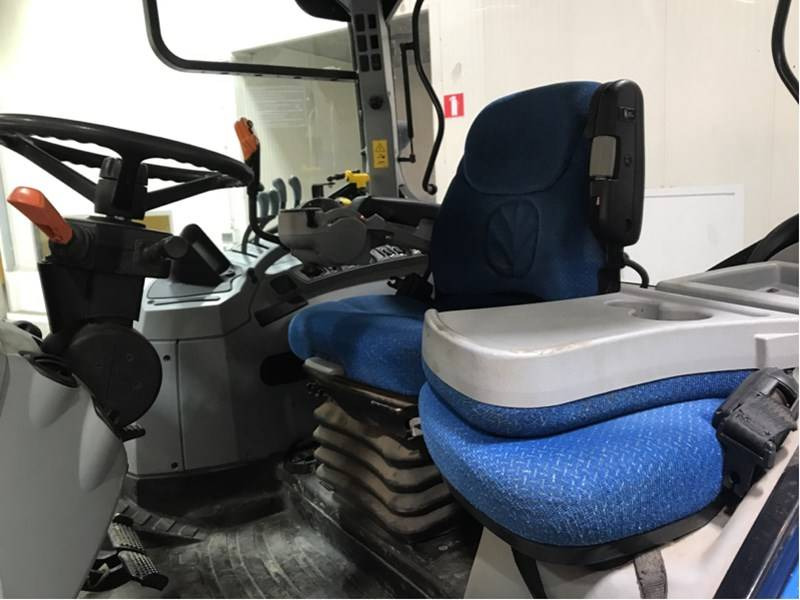 New Holland T7.250 - Traktor: pilt 4 New Holland T7.250 - Traktor: pilt 4