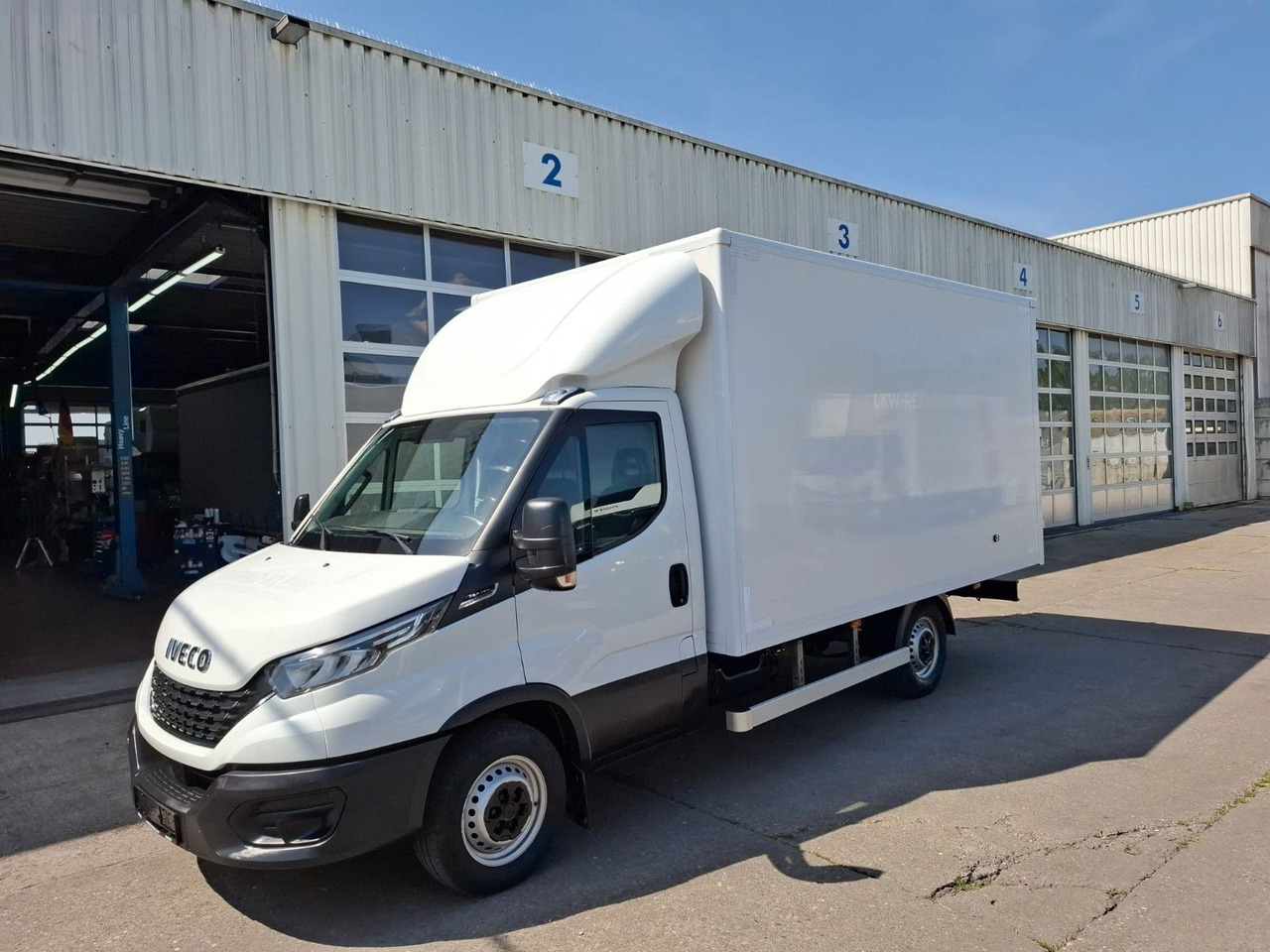 Iveco 35-160P/A8, Klima, HiMatik, LED, Luft, - Tarbesõiduk furgoon: pilt 3 Iveco 35-160P/A8, Klima, HiMatik, LED, Luft, - Tarbesõiduk furgoon: pilt 3