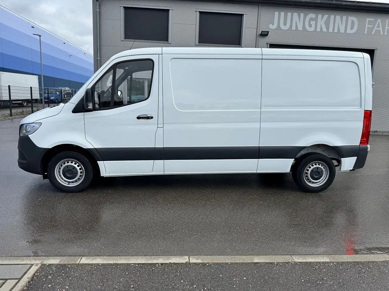 Mercedes-Benz Sprinter 215 CDI Flach Lang Klima FWD - Kaubik: pilt 3 Mercedes-Benz Sprinter 215 CDI Flach Lang Klima FWD - Kaubik: pilt 3