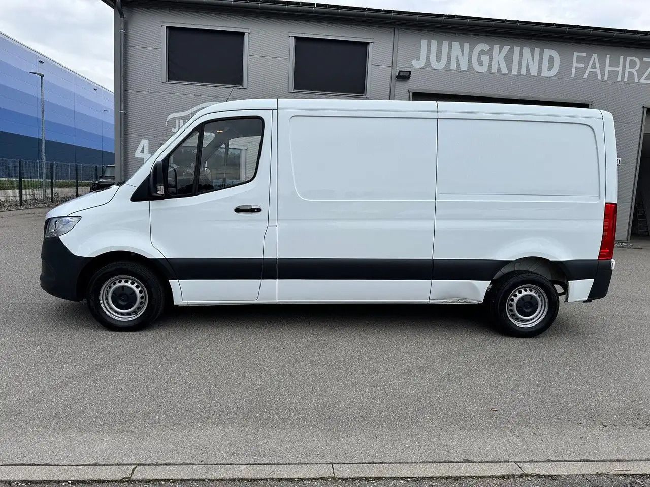 Mercedes-Benz Sprinter 215 CDI Flach Lang Klima FWD - Kaubik: pilt 3 Mercedes-Benz Sprinter 215 CDI Flach Lang Klima FWD - Kaubik: pilt 3
