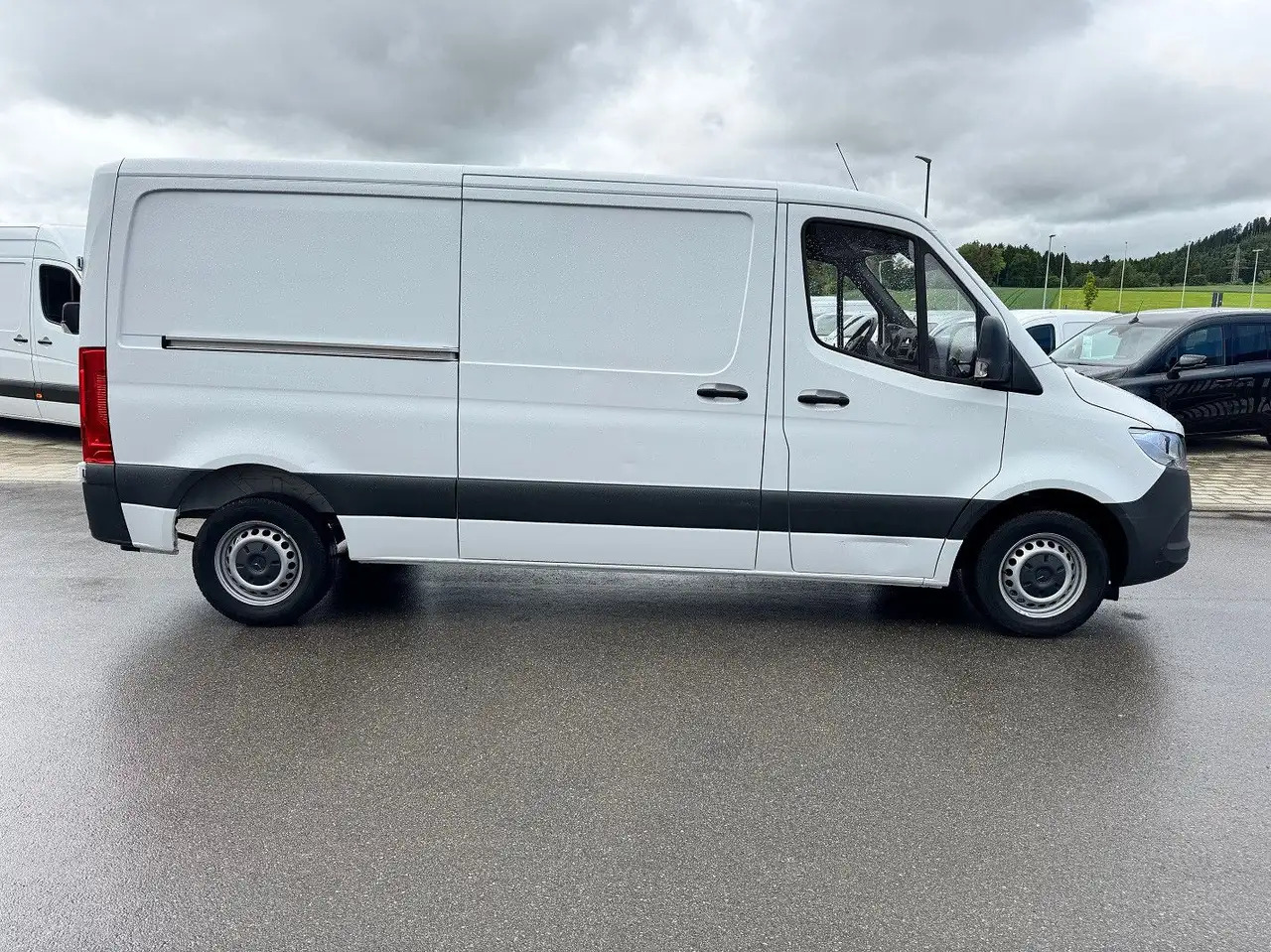 Mercedes-Benz Sprinter 215 CDI Flach Lang Klima FWD - Kaubik: pilt 4 Mercedes-Benz Sprinter 215 CDI Flach Lang Klima FWD - Kaubik: pilt 4