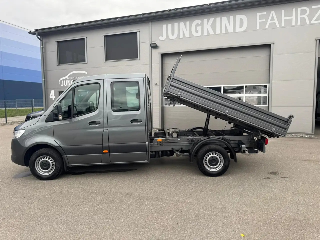 Mercedes-Benz Sprinter 316 CDI DoKa Kipper Lang Dreiseitenkipp - Tarbesõiduk kallur, Meeskonnaauto: pilt 2 Mercedes-Benz Sprinter 316 CDI DoKa Kipper Lang Dreiseitenkipp - Tarbesõiduk kallur, Meeskonnaauto: pilt 2