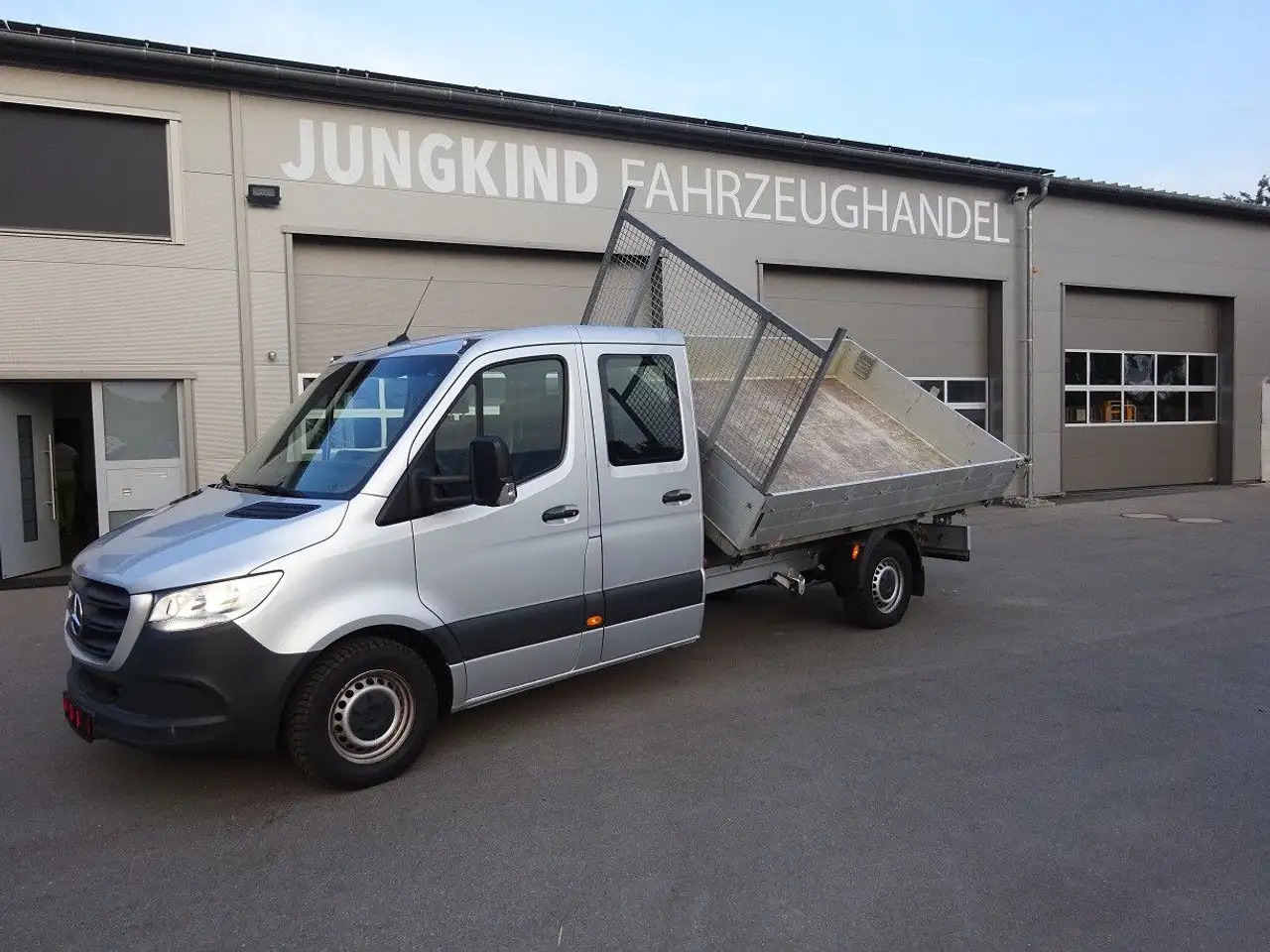 Mercedes-Benz Sprinter 319 CDI DoKa Maxi Kipper AHK 2,8t - Tarbesõiduk kallur, Meeskonnaauto: pilt 3 Mercedes-Benz Sprinter 319 CDI DoKa Maxi Kipper AHK 2,8t - Tarbesõiduk kallur, Meeskonnaauto: pilt 3