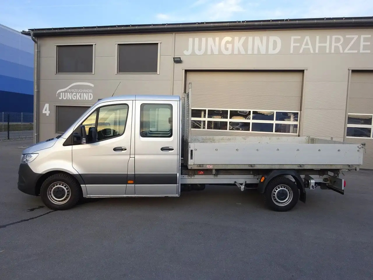 Mercedes-Benz Sprinter 319 CDI DoKa Maxi Kipper AHK 2,8t - Tarbesõiduk kallur, Meeskonnaauto: pilt 1 Mercedes-Benz Sprinter 319 CDI DoKa Maxi Kipper AHK 2,8t - Tarbesõiduk kallur, Meeskonnaauto: pilt 1