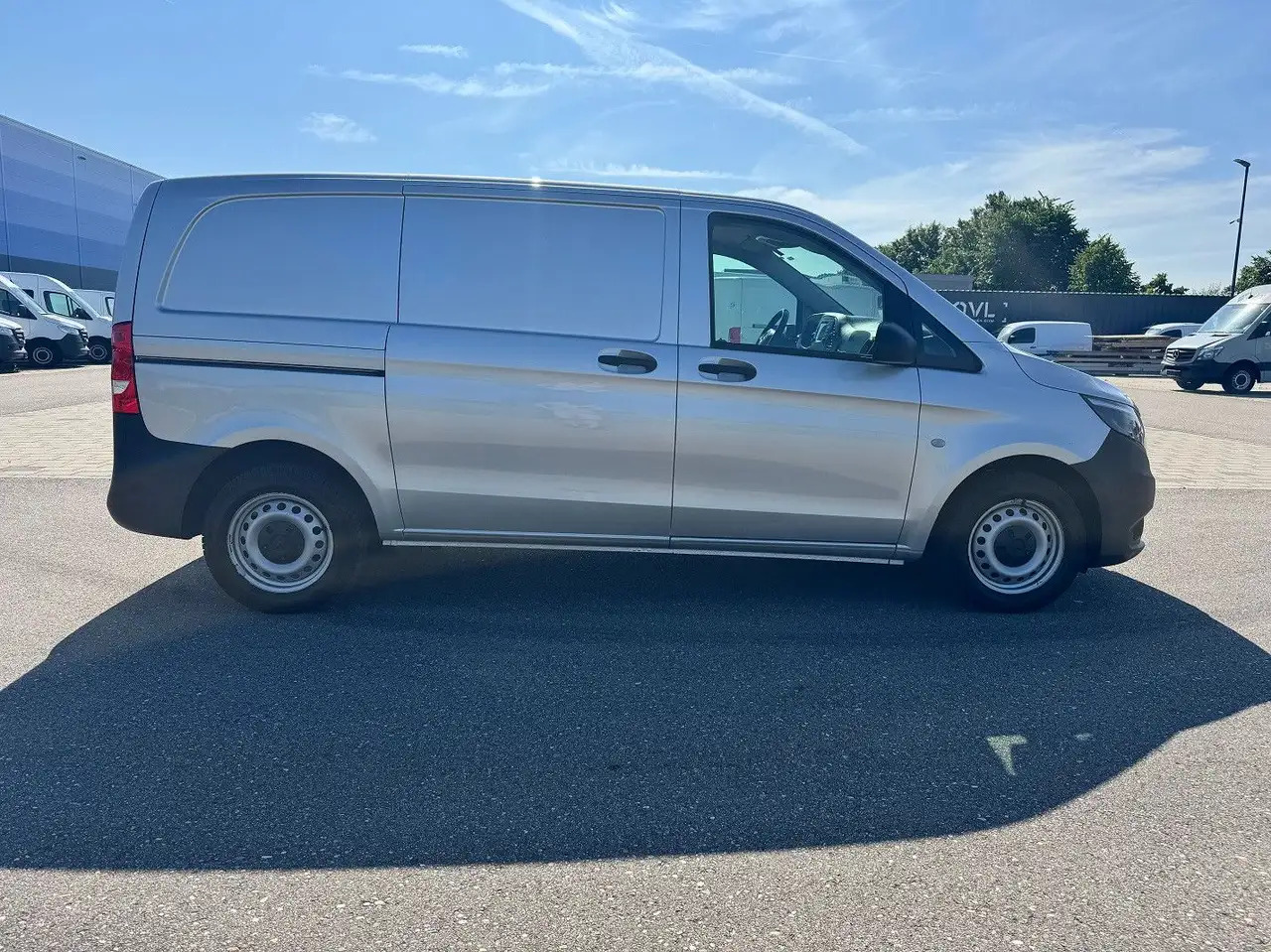 Mercedes-Benz Vito 114 CDI Kompakt Silber Bott - Kaubik: pilt 4 Mercedes-Benz Vito 114 CDI Kompakt Silber Bott - Kaubik: pilt 4