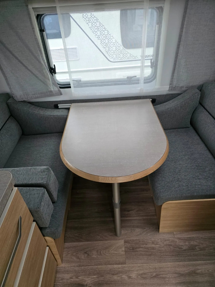 Fendt Bianco Activ 390 FHS Dusche, 1.700 KG-Fahrwerk - Haagissuvila: pilt 4 Fendt Bianco Activ 390 FHS Dusche, 1.700 KG-Fahrwerk - Haagissuvila: pilt 4