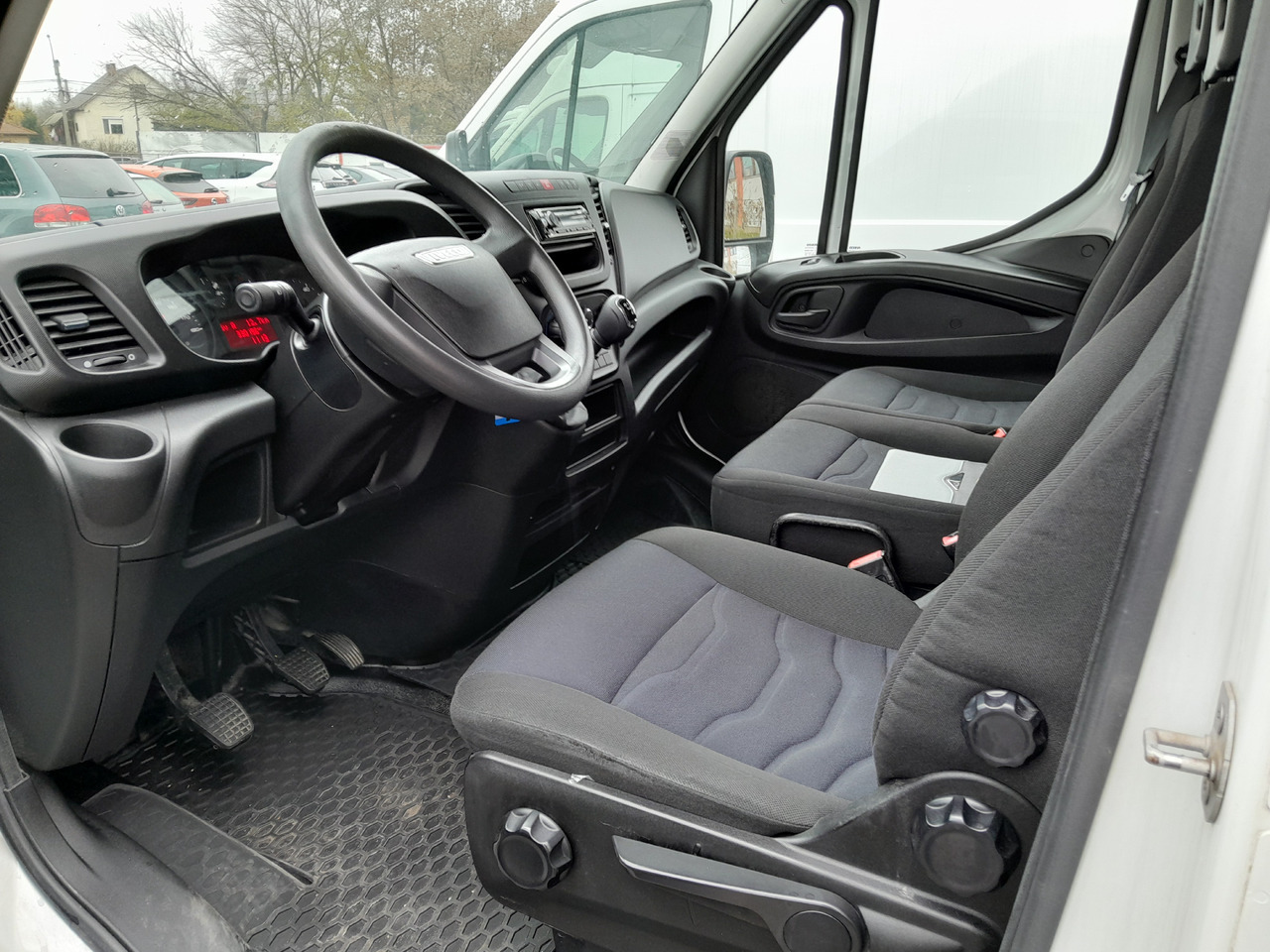 IVECO Daily 35S14 - Tarbesõiduk furgoon: pilt 5 IVECO Daily 35S14 - Tarbesõiduk furgoon: pilt 5