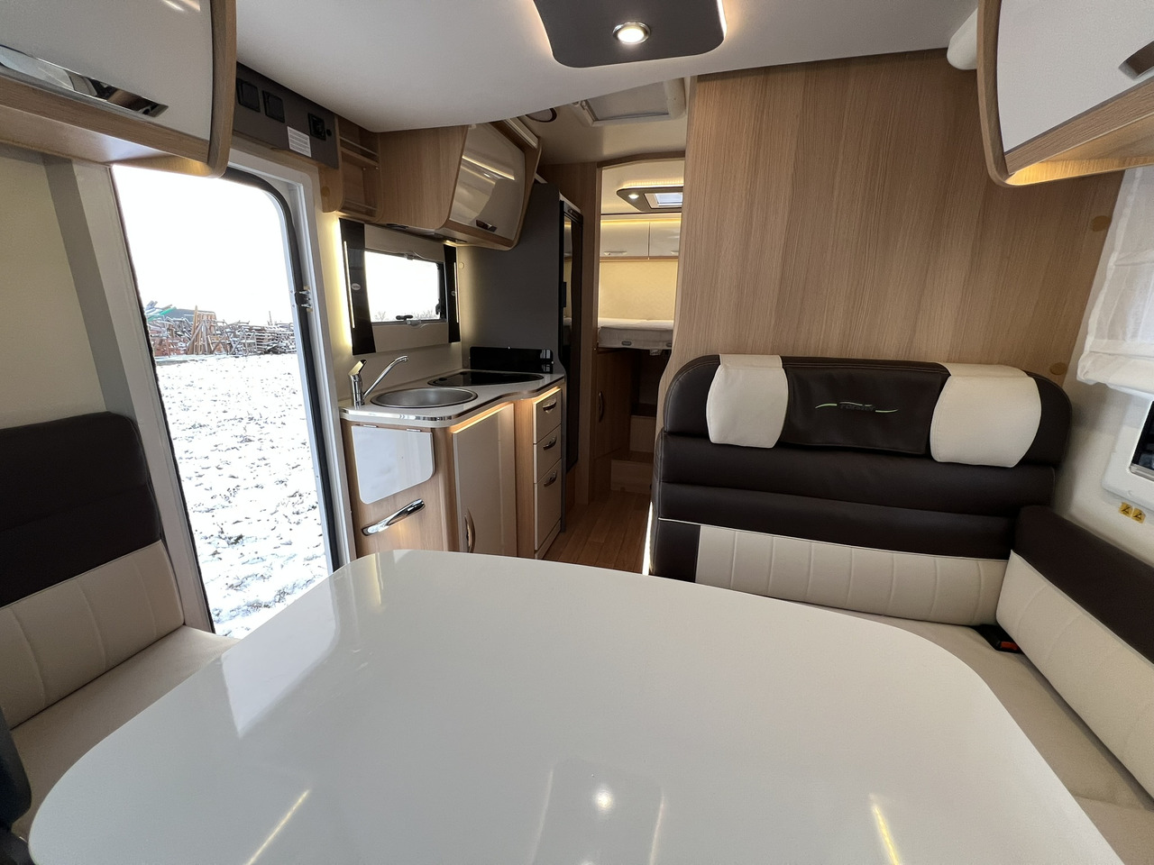 FORSTER T 699 EB Hubbett - Markise - Fahrradtr. - Poolintegreeritud matkaauto: pilt 4 FORSTER T 699 EB Hubbett - Markise - Fahrradtr. - Poolintegreeritud matkaauto: pilt 4