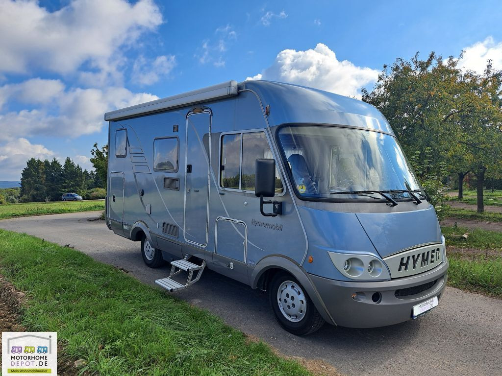 HYMER / ERIBA / HYMERCAR B-Klasse 504 Hubbett Solar Sog Markise - Täisintegreeritud matkaauto: pilt 1 HYMER / ERIBA / HYMERCAR B-Klasse 504 Hubbett Solar Sog Markise - Täisintegreeritud matkaauto: pilt 1