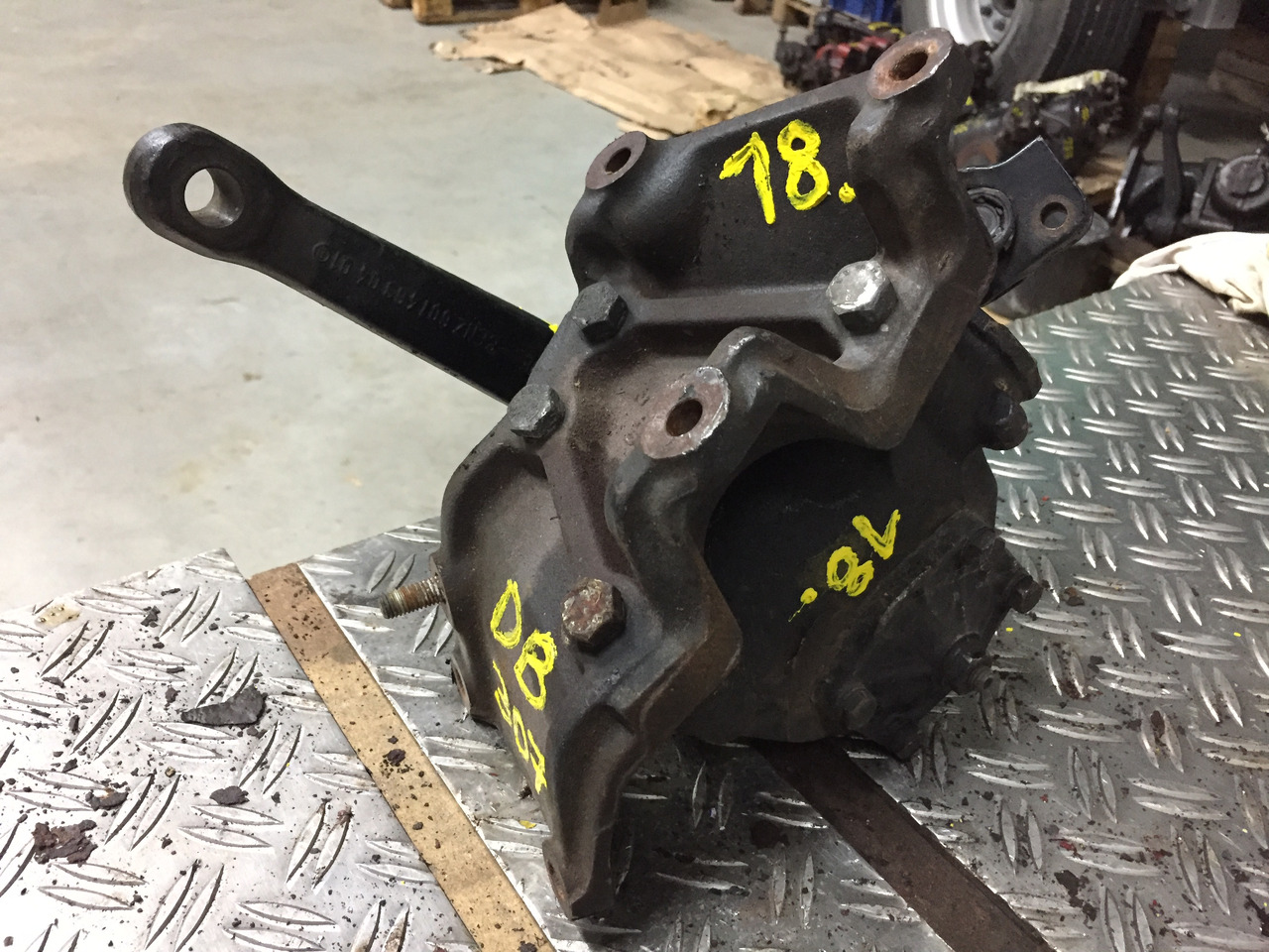 Gebrauchtes Lenkgetriebe DB 307, Artikel - Nr.: 81.9999 - 9999 - Roolikarp - Veoauto: pilt 1 Gebrauchtes Lenkgetriebe DB 307, Artikel - Nr.: 81.9999 - 9999 - Roolikarp - Veoauto: pilt 1