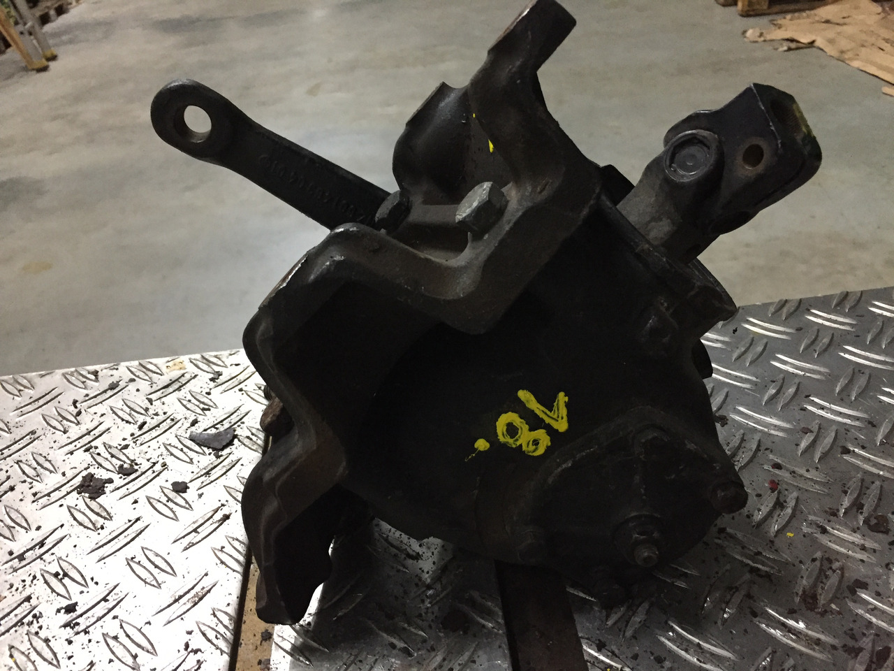 Gebrauchtes Lenkgetriebe DB 307, Artikel - Nr.: 81.9999 - 9999 - Roolikarp - Veoauto: pilt 4 Gebrauchtes Lenkgetriebe DB 307, Artikel - Nr.: 81.9999 - 9999 - Roolikarp - Veoauto: pilt 4