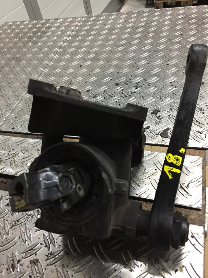 Gebrauchtes Lenkgetriebe DB 307, Artikel - Nr.: 81.9999 - 9999 - Roolikarp - Veoauto: pilt 2 Gebrauchtes Lenkgetriebe DB 307, Artikel - Nr.: 81.9999 - 9999 - Roolikarp - Veoauto: pilt 2