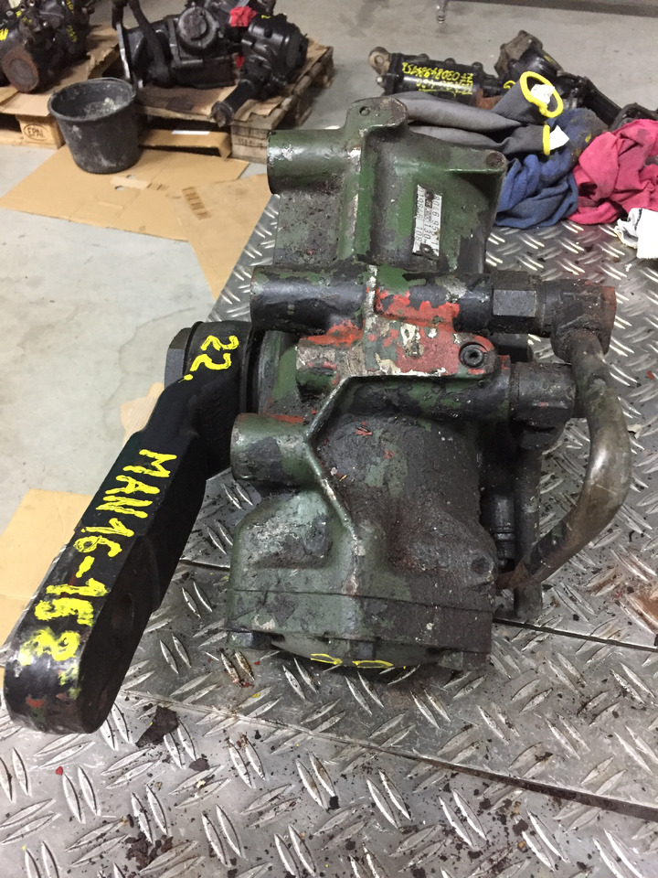 Gebrauchtes Lenkgetriebe MAN, 16.168, Artikel - Nr.: 81.9999 - 9999 - Roolikarp - Veoauto: pilt 2 Gebrauchtes Lenkgetriebe MAN, 16.168, Artikel - Nr.: 81.9999 - 9999 - Roolikarp - Veoauto: pilt 2