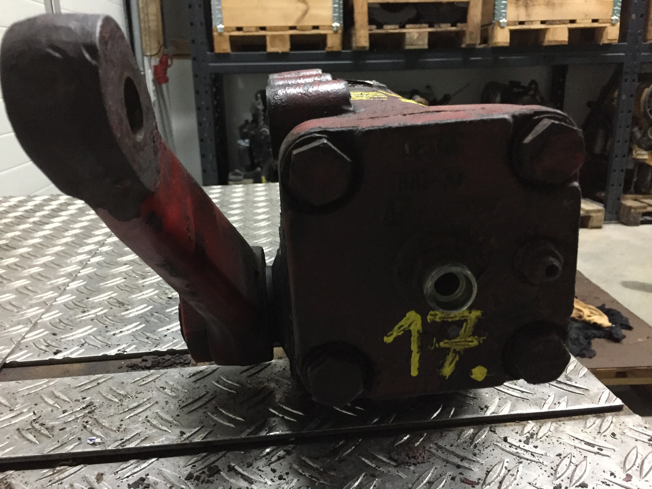 Gebrauchtes Lenkgetriebe MAN F90, 12.232, Artikel - Nr.: 81.9999 - 9999 - Roolikarp - Veoauto: pilt 3 Gebrauchtes Lenkgetriebe MAN F90, 12.232, Artikel - Nr.: 81.9999 - 9999 - Roolikarp - Veoauto: pilt 3