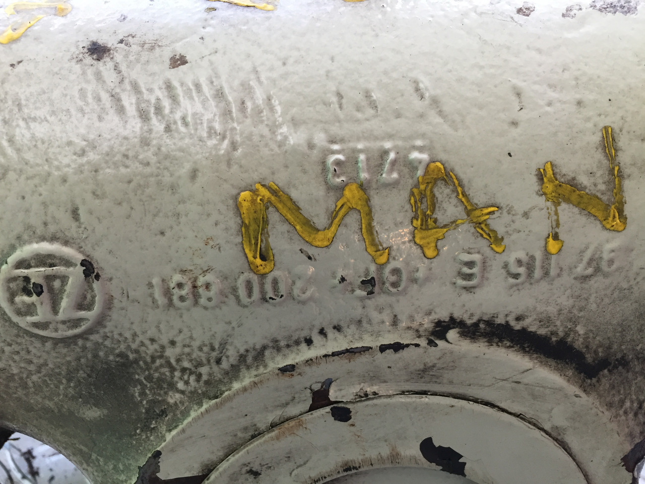 Gebrauchtes Lenkgetriebe MAN F90, 17.232, Artikel - Nr.: 81.9999 - 9999 - Roolikarp - Veoauto: pilt 5 Gebrauchtes Lenkgetriebe MAN F90, 17.232, Artikel - Nr.: 81.9999 - 9999 - Roolikarp - Veoauto: pilt 5