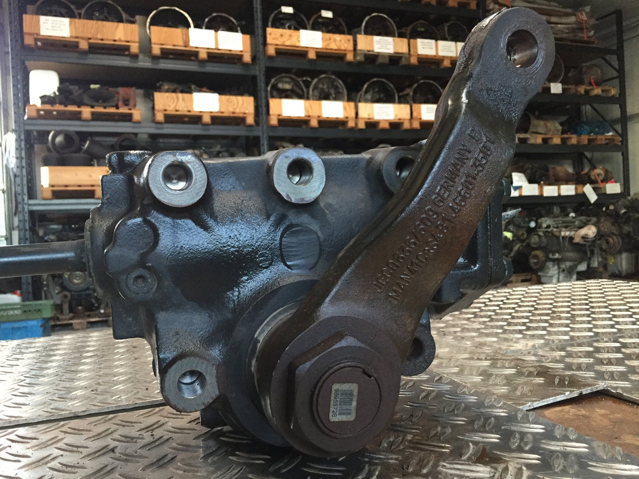 Gebrauchtes Lenkgetriebe, MAN TGM 15.280, Artikel - Nr. : 85.46200 - 6019 - Roolikarp - Veoauto: pilt 2 Gebrauchtes Lenkgetriebe, MAN TGM 15.280, Artikel - Nr. : 85.46200 - 6019 - Roolikarp - Veoauto: pilt 2