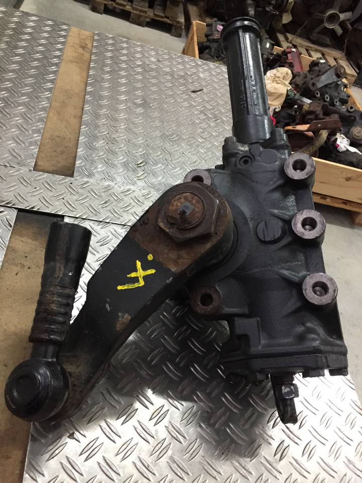 Gebrauchtes Lenkgetriebe MAN TGX 26.480 XXL, Artikel - Nr.: 81.46200 - 6541 - Roolikarp - Veoauto: pilt 2 Gebrauchtes Lenkgetriebe MAN TGX 26.480 XXL, Artikel - Nr.: 81.46200 - 6541 - Roolikarp - Veoauto: pilt 2