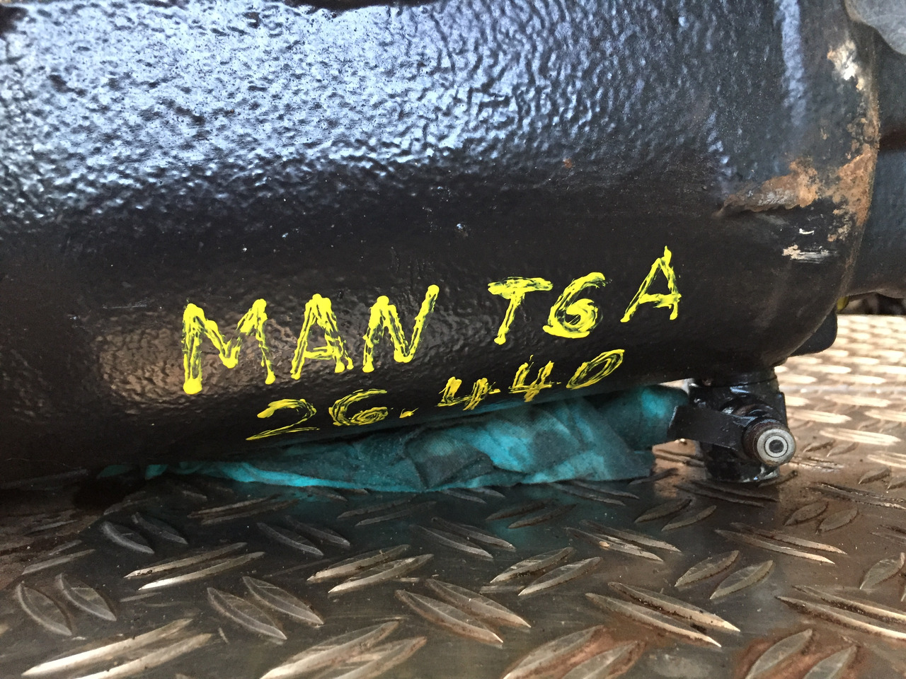 Gebrauchtes Lenkgetriebe, mechanisch, MAN TGA 26.440 XXL, Artikel - Nr. : 81.46200 - 6427 - Roolikarp - Veoauto: pilt 2 Gebrauchtes Lenkgetriebe, mechanisch, MAN TGA 26.440 XXL, Artikel - Nr. : 81.46200 - 6427 - Roolikarp - Veoauto: pilt 2