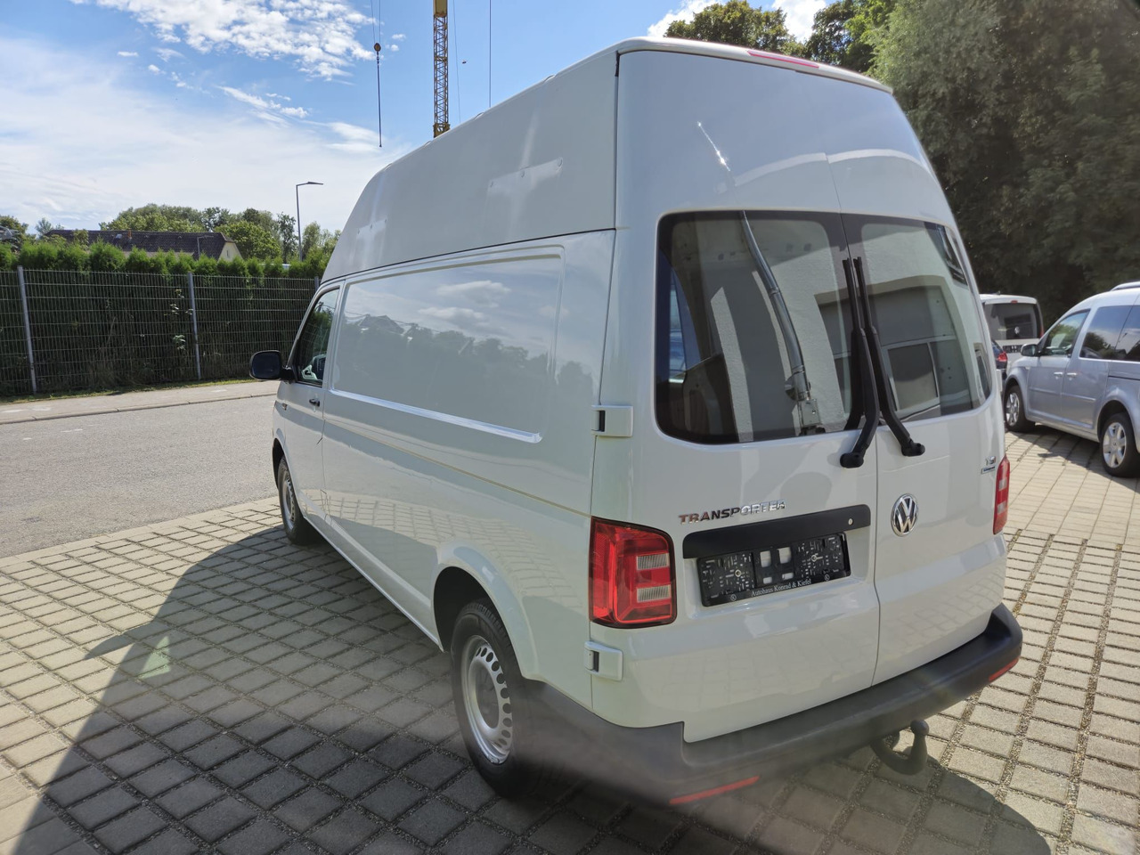 Volkswagen T6 Transporter Benzin Hochdach LR Standheizung - Väike kaubik: pilt 4 Volkswagen T6 Transporter Benzin Hochdach LR Standheizung - Väike kaubik: pilt 4