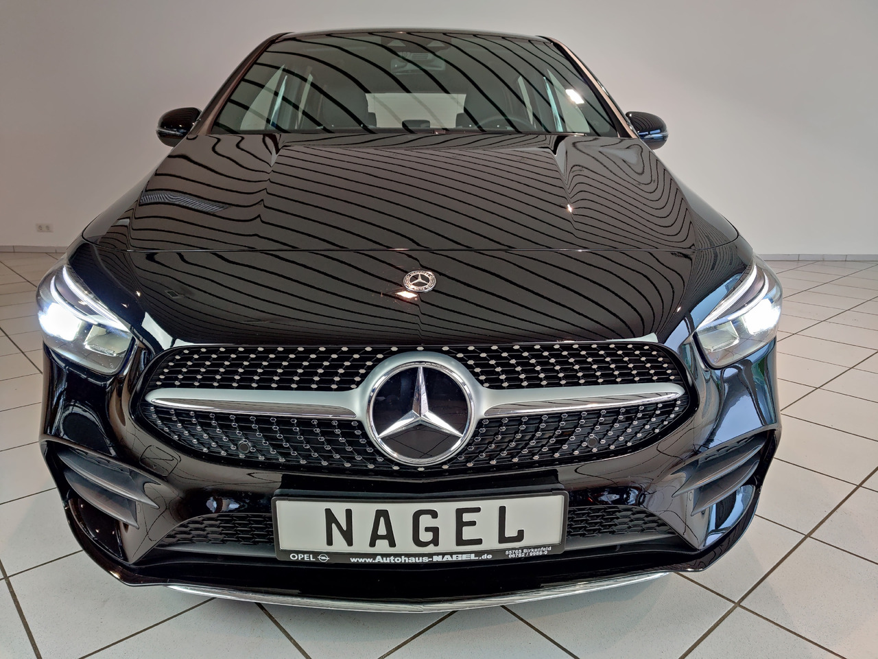 Mercedes-Benz B 200 d 8G-DCT AMG Line Navi LED Sport DAB Rükam - Auto: pilt 3 Mercedes-Benz B 200 d 8G-DCT AMG Line Navi LED Sport DAB Rükam - Auto: pilt 3