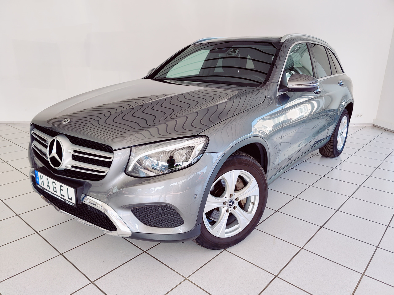 Mercedes-Benz GLC 220 d 4Matic AHK Navi RüKam SHZ - Maastur: pilt 1 Mercedes-Benz GLC 220 d 4Matic AHK Navi RüKam SHZ - Maastur: pilt 1