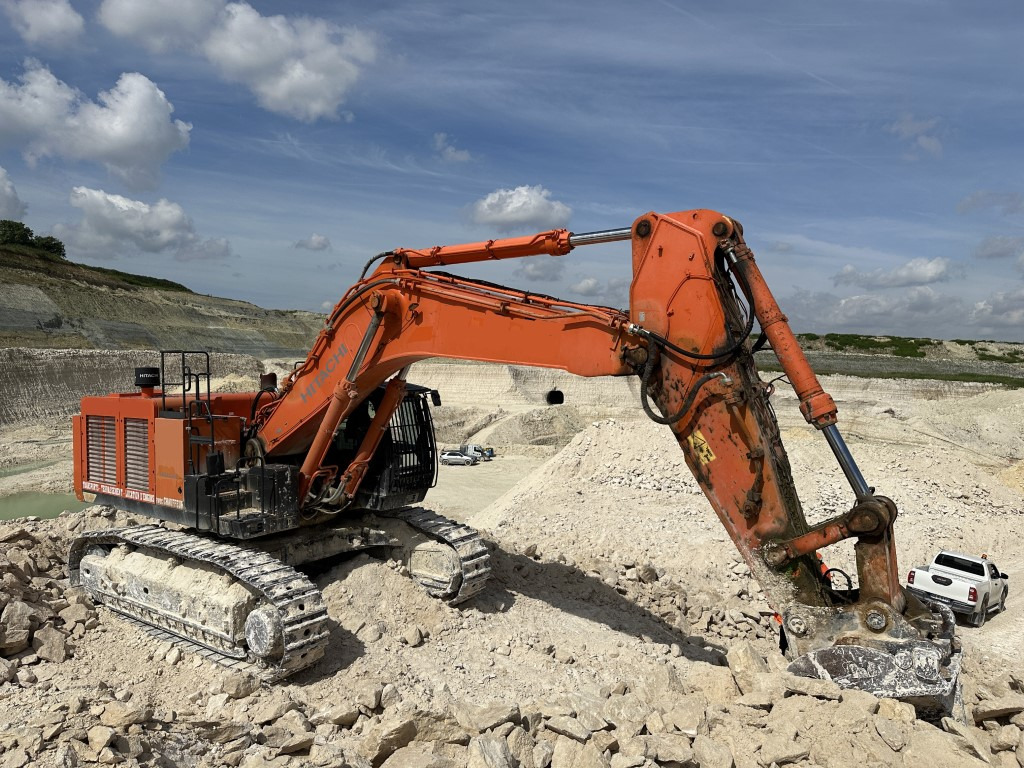 HITACHI ZX690LCR-6 - Lintekskavaator: pilt 4 HITACHI ZX690LCR-6 - Lintekskavaator: pilt 4