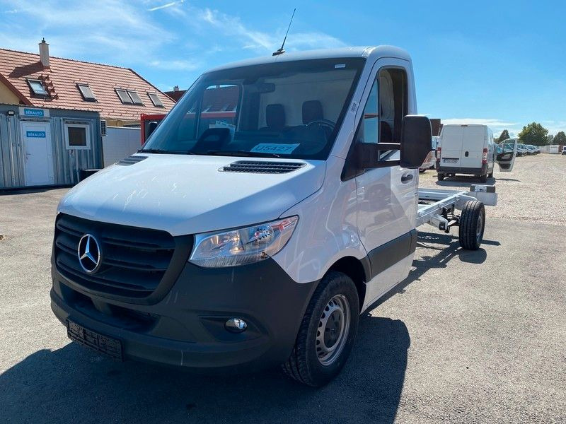 Mercedes-Benz Sprinter 319 Pritsche+Plane 3,5T Anhängelast - Tent tarbesõiduk: pilt 2 Mercedes-Benz Sprinter 319 Pritsche+Plane 3,5T Anhängelast - Tent tarbesõiduk: pilt 2