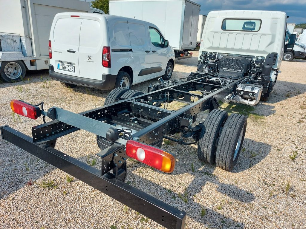 Mitsubishi Canter Fuso Fahrgestell mit wählbar Aufbau - Kabiinišassiiga veoauto: pilt 3 Mitsubishi Canter Fuso Fahrgestell mit wählbar Aufbau - Kabiinišassiiga veoauto: pilt 3