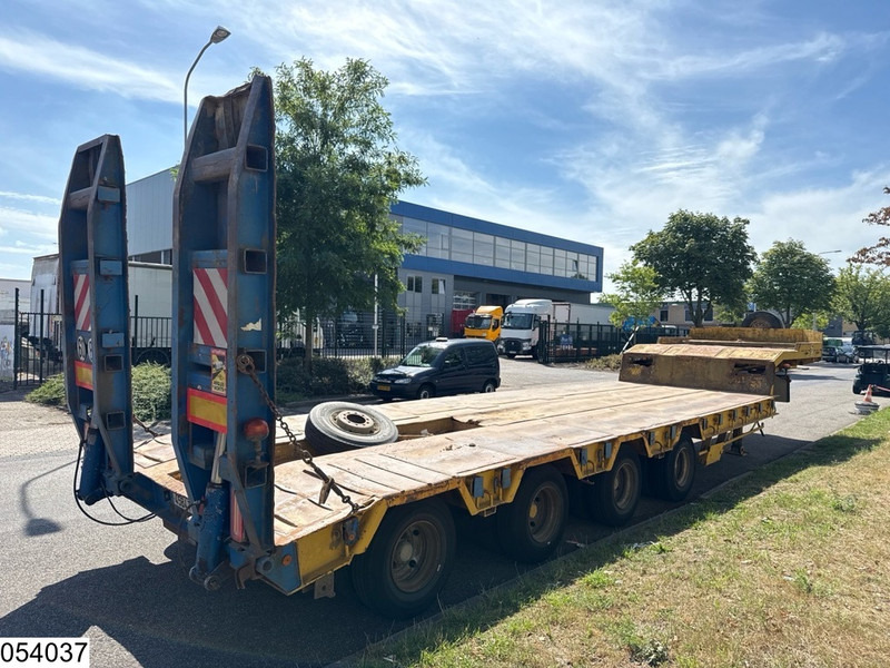 ACTM Lowbed 70.000 KG, 2,5mtr + 2x 0,35 mtr - Madal platvormpoolhaagis: pilt 3 ACTM Lowbed 70.000 KG, 2,5mtr + 2x 0,35 mtr - Madal platvormpoolhaagis: pilt 3