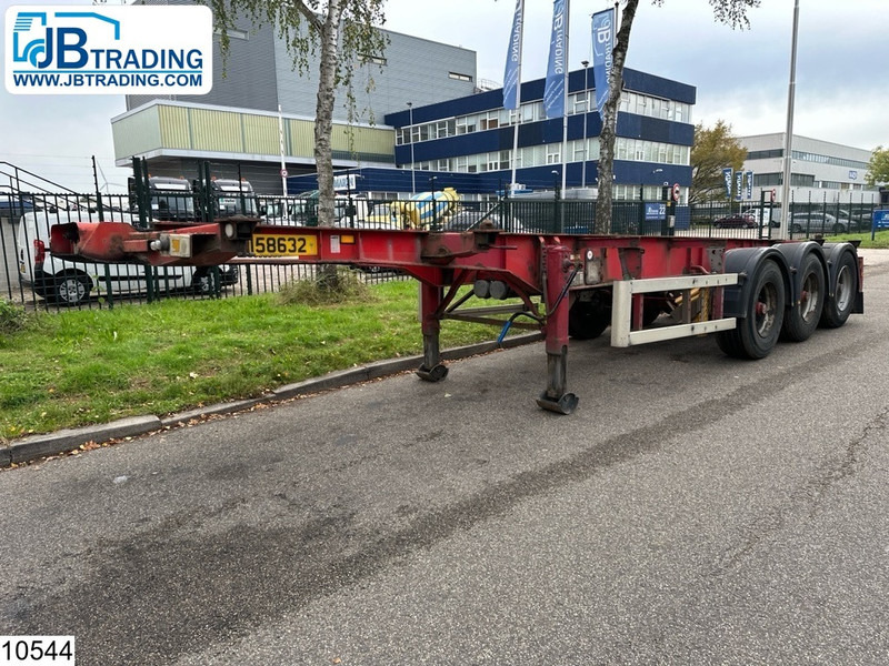 Dennison Chassis Twistlocks 20 FT - 30 FT - Konteinerveduk/ Tõstukiga poolhaagis: pilt 1 Dennison Chassis Twistlocks 20 FT - 30 FT - Konteinerveduk/ Tõstukiga poolhaagis: pilt 1