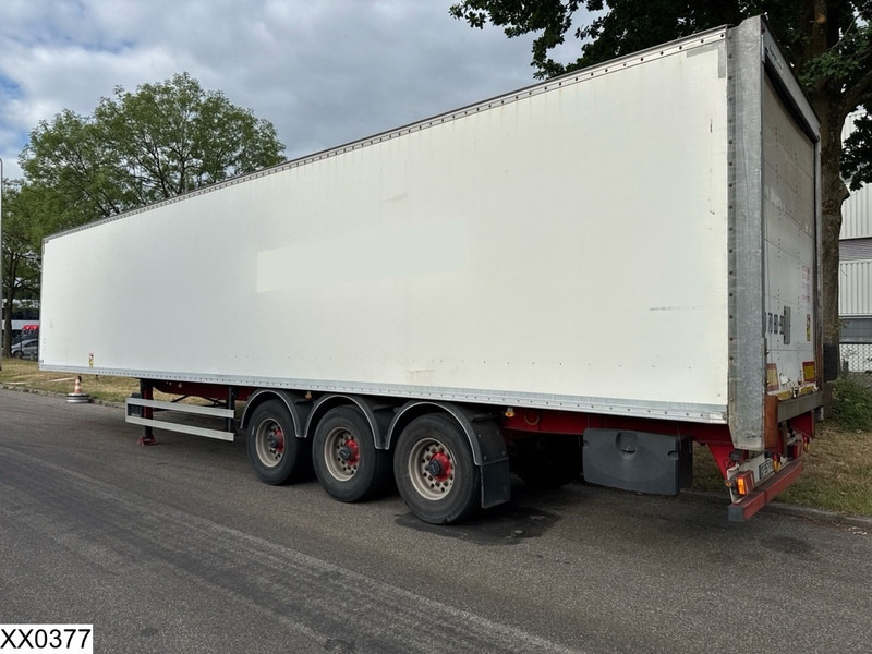 Fruehauf gesloten bak - Furgoonpoolhaagis: pilt 3 Fruehauf gesloten bak - Furgoonpoolhaagis: pilt 3